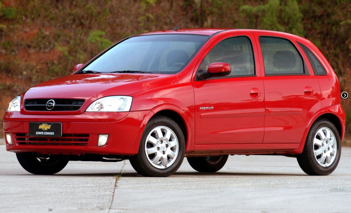 Chevrolet Corsa Hatch é carro usado potente por menos de R$ 30.000