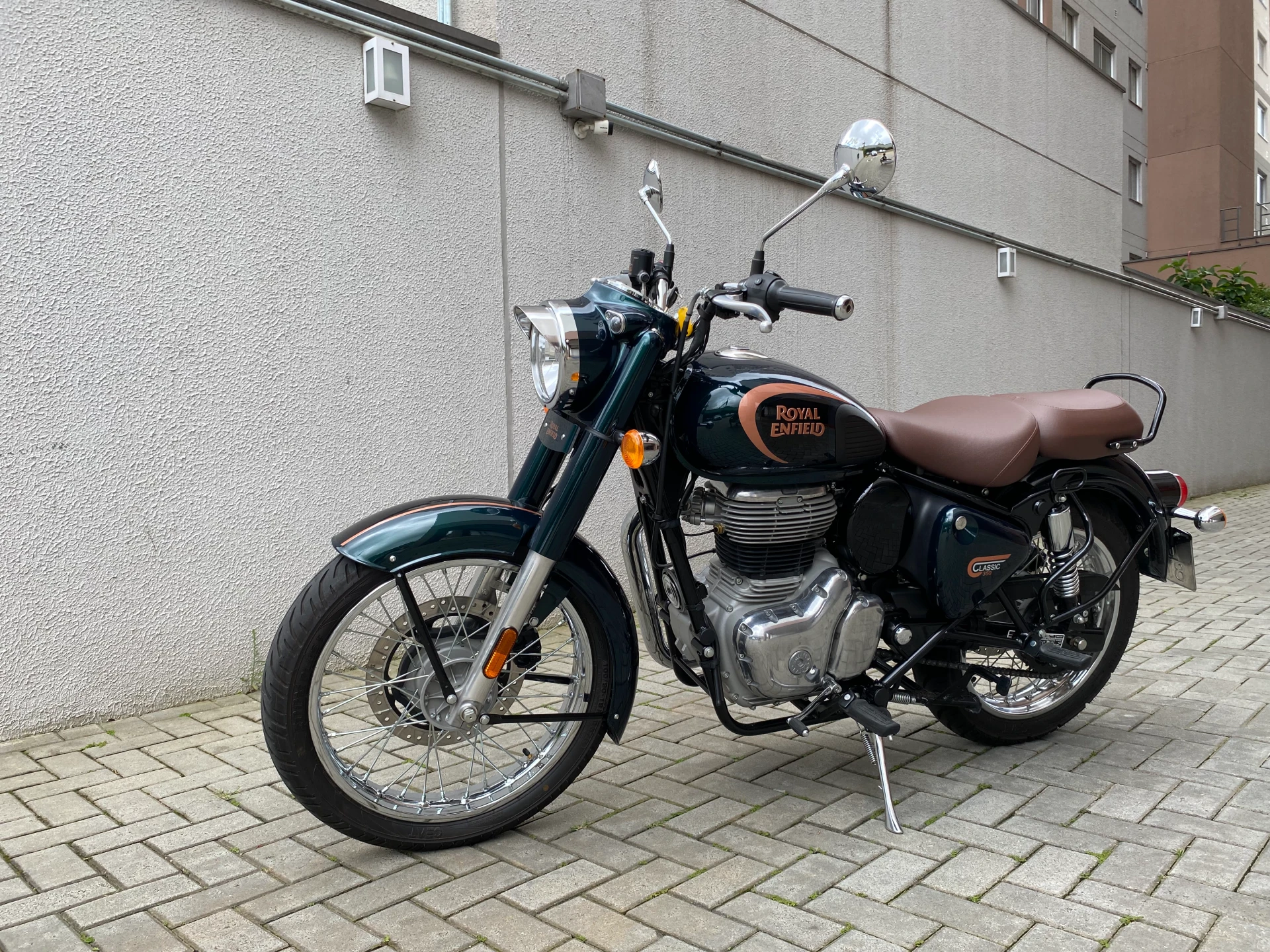 Royal Enfield Classic 350 16