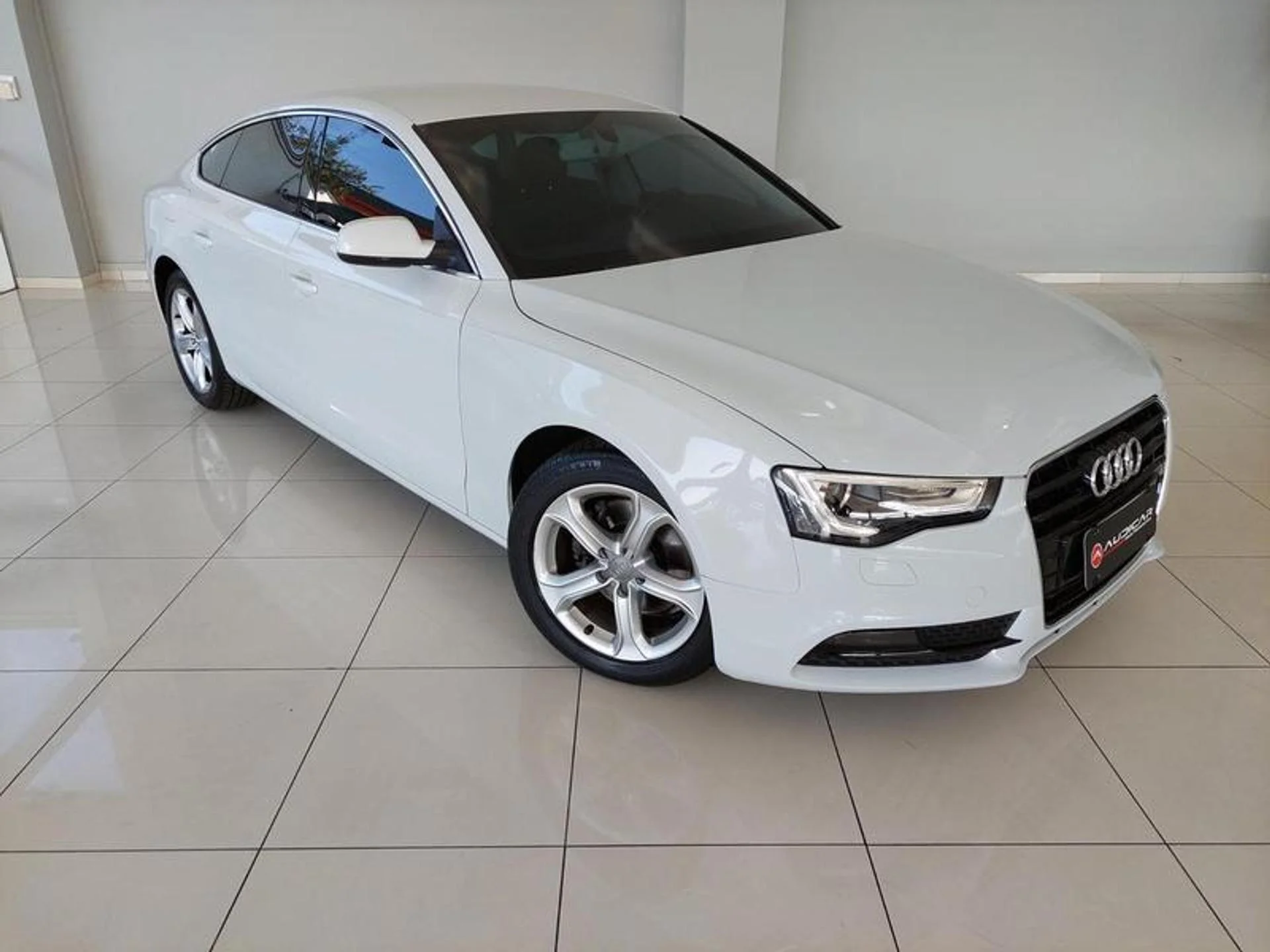 Audi A5 1.8 Tfsi Sportback opção para o Novo Virtus