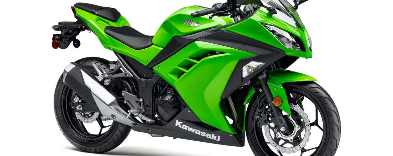 Kawasaki Ninja 300 volta ao mercado brasileiro motors