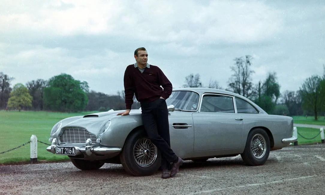 Aston Martin Db5 Goldfinger Carros Mais Caros Dos Filmes