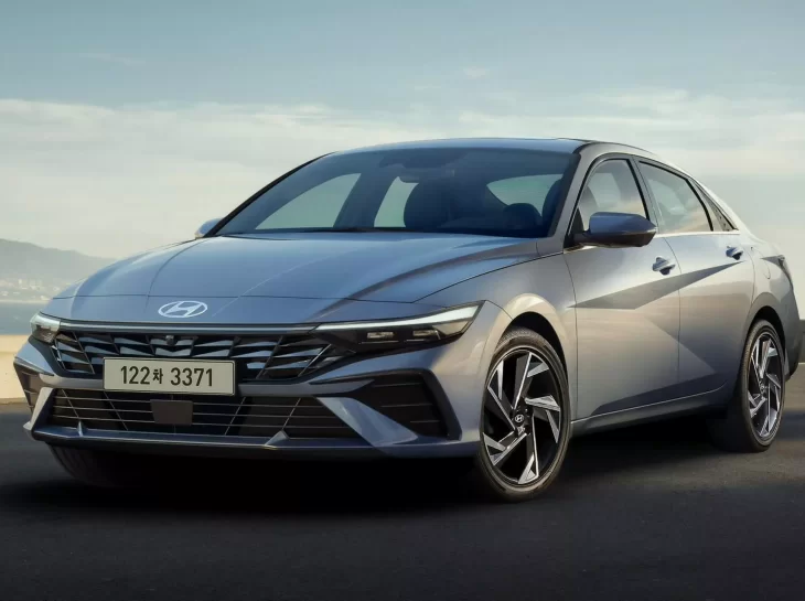Hyundai Elantra 2024 surge com novo visual