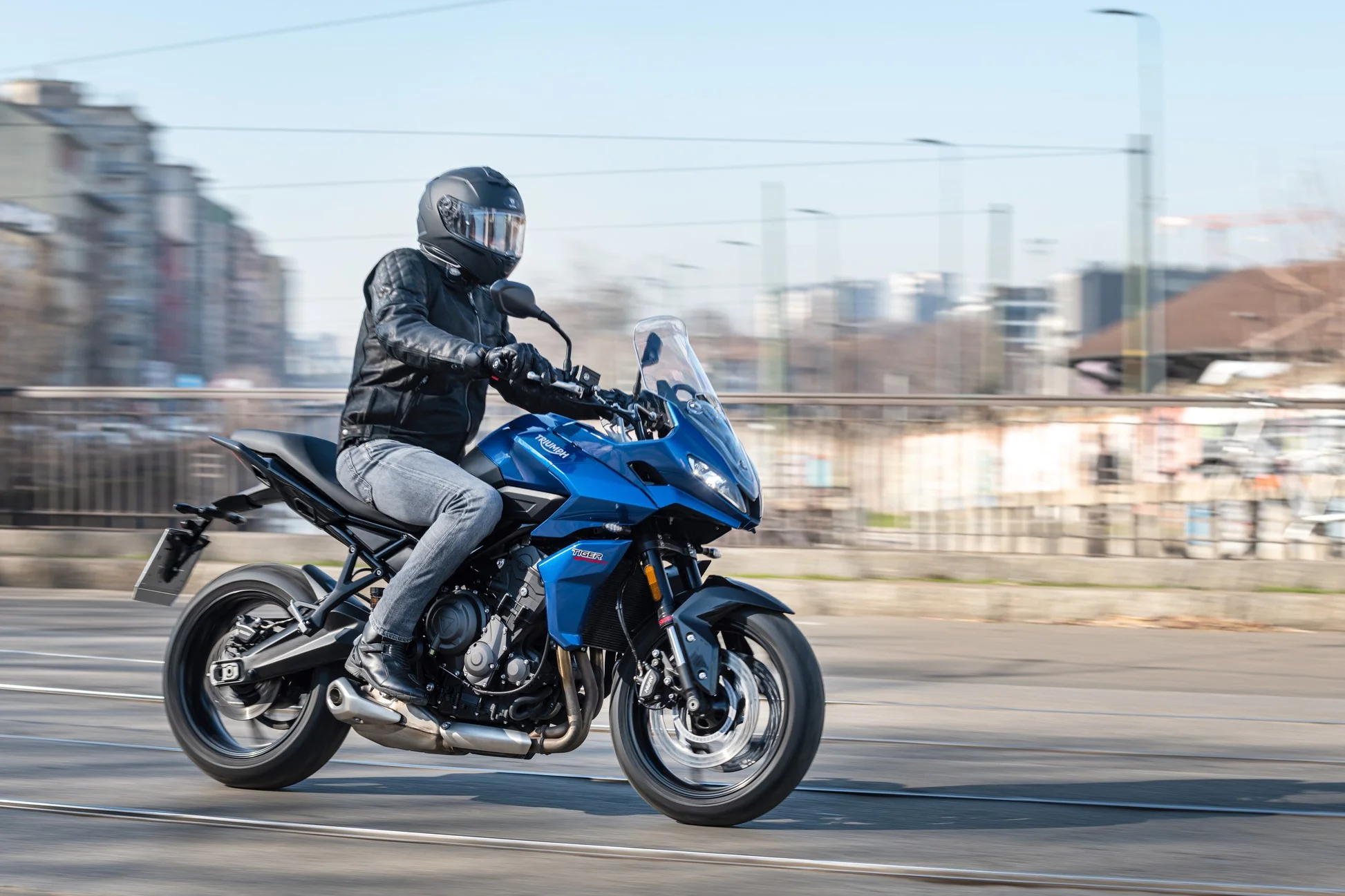 Triumph Tiger Sport 660 motos Triumph e BMW