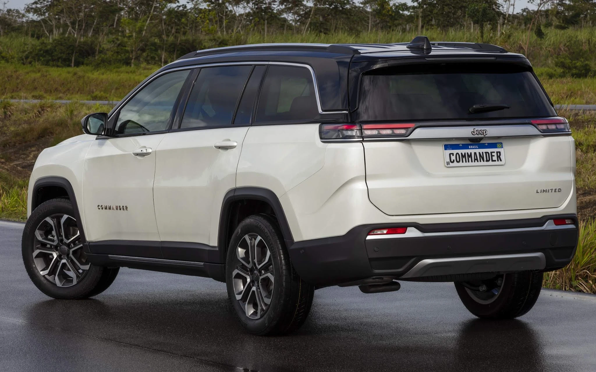 Jeep Commander 2023 tem aumento nos preços Webmotors
