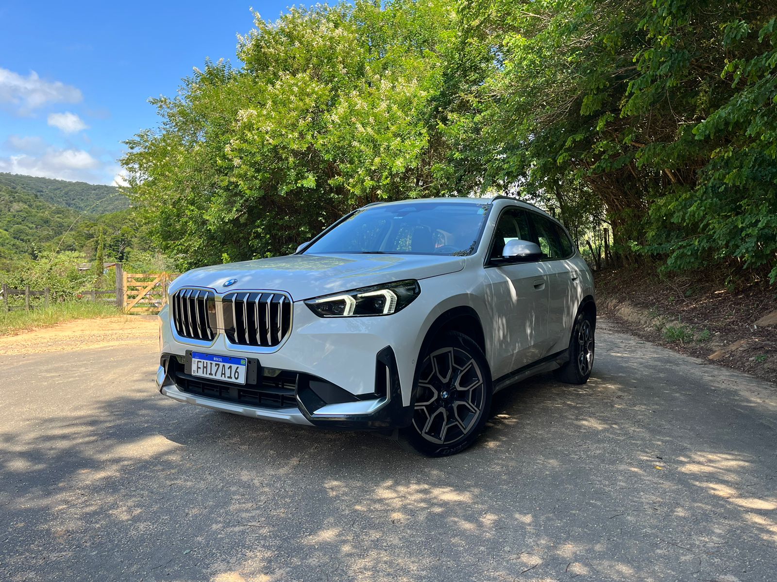 Novo BMW X1 2023 inicia vendas por R$ 296.950 com unidades importadas