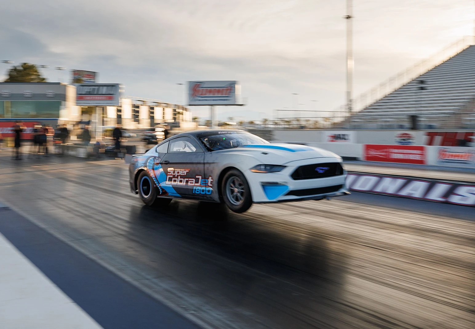 Mustangsupercobrajet 1800 F1