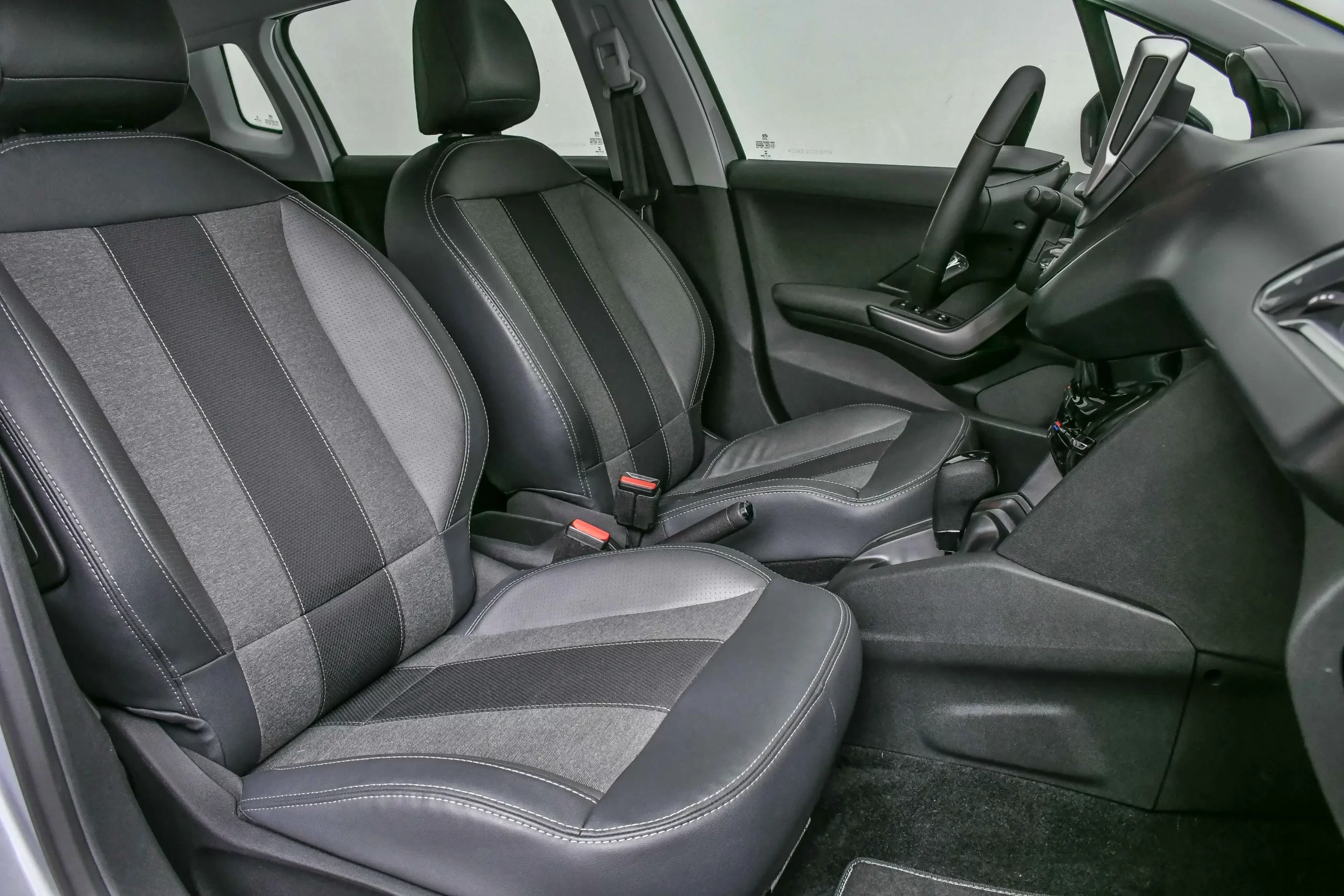 Peugeot 2008 Style 8760
