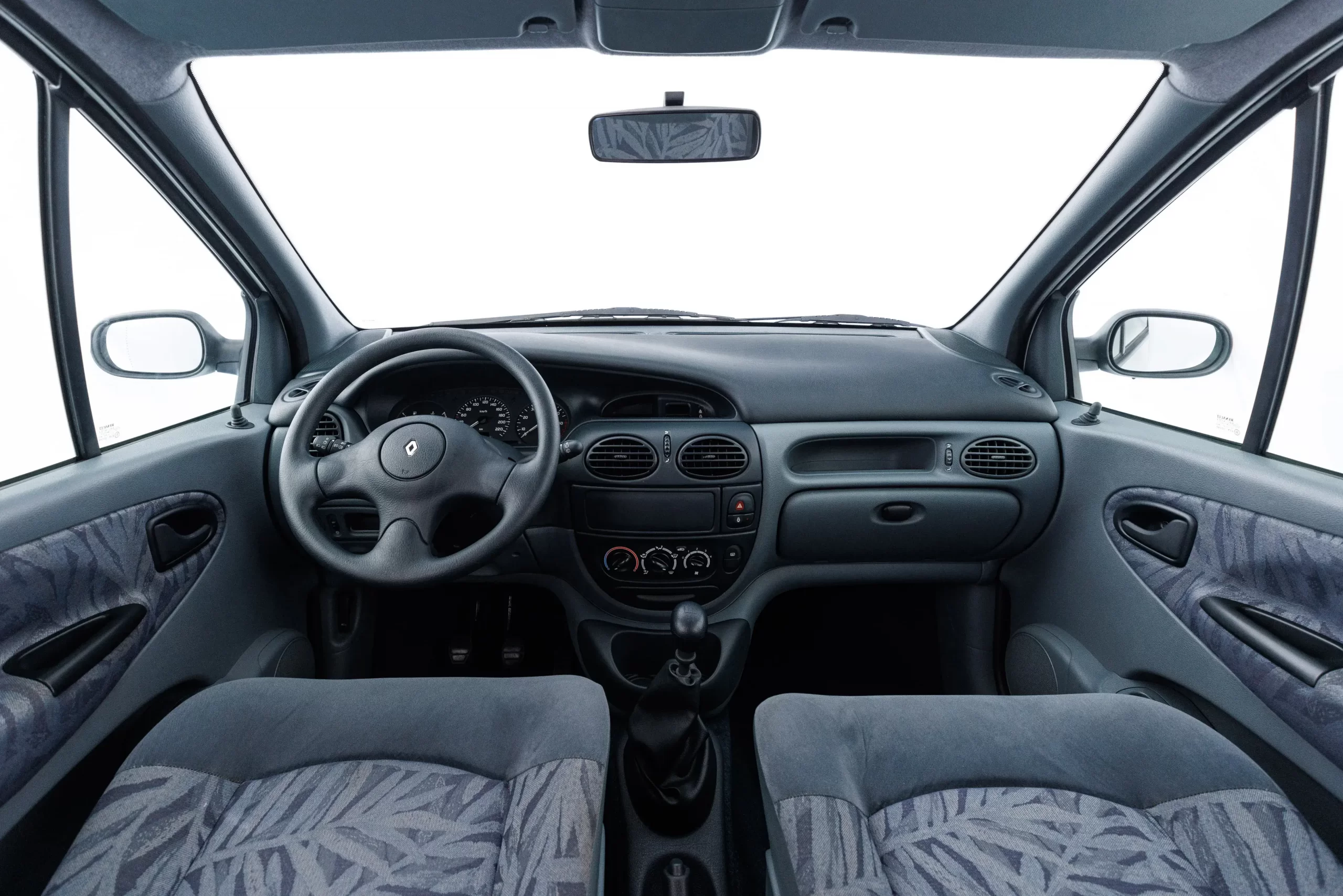 Preços Renault Scenic 2001 2.0 Rxe 16v Gasolina 4p Manual | Tabela Fipe e  Tabela Webmotors, image size:2560x1708