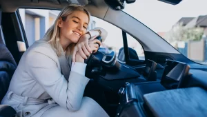 Cheirinho de um carro envolve muitos profissionais