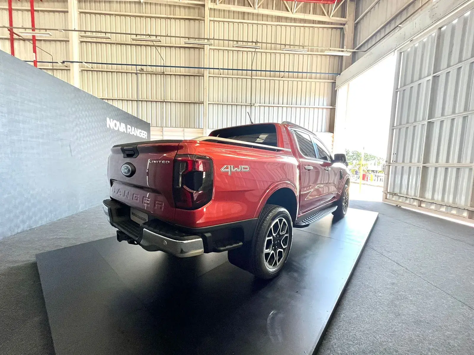 Nova Ford Ranger 2024 Traseira