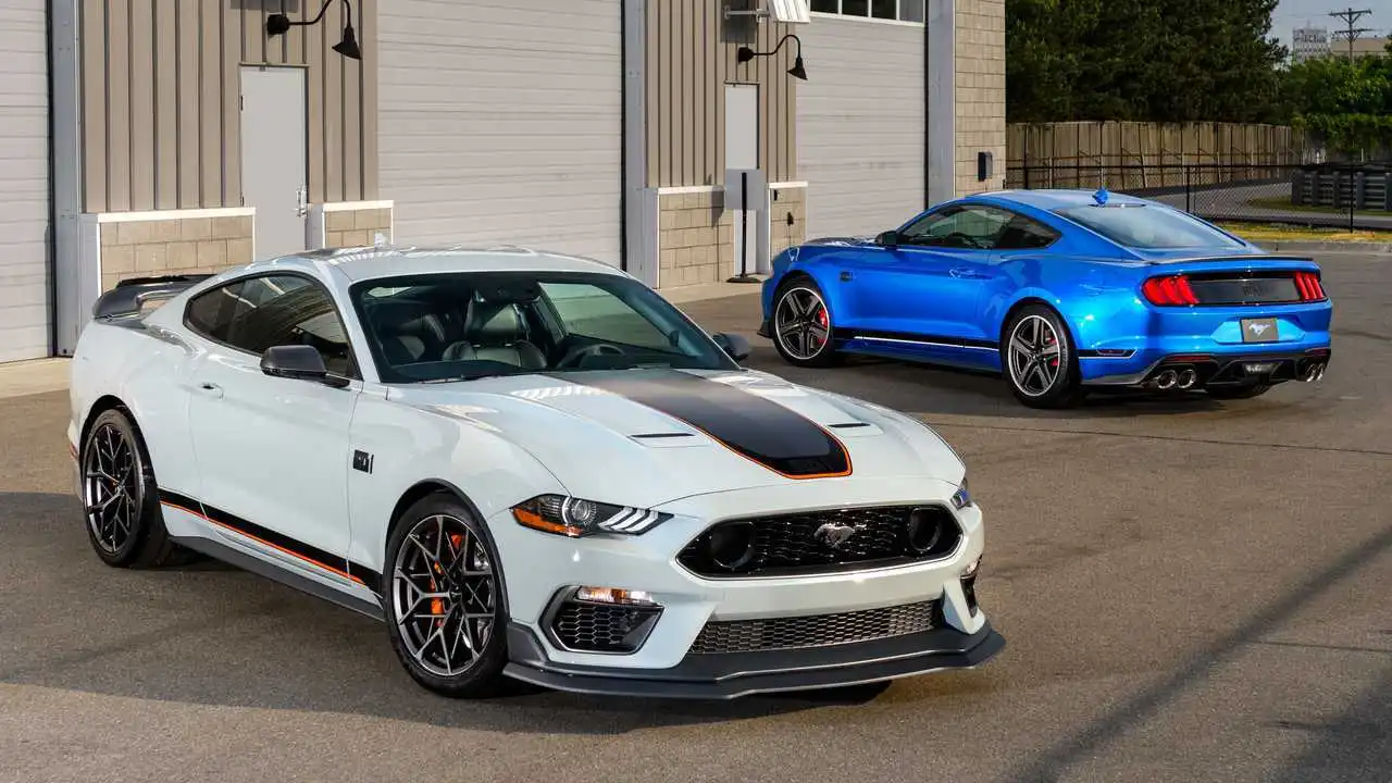 Mustang Mach 1 4 de julho
