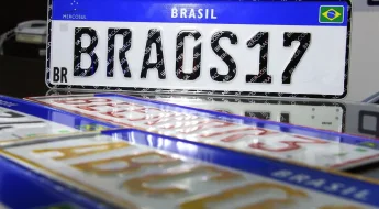 Placas de carros podem voltara ter cidade e estado