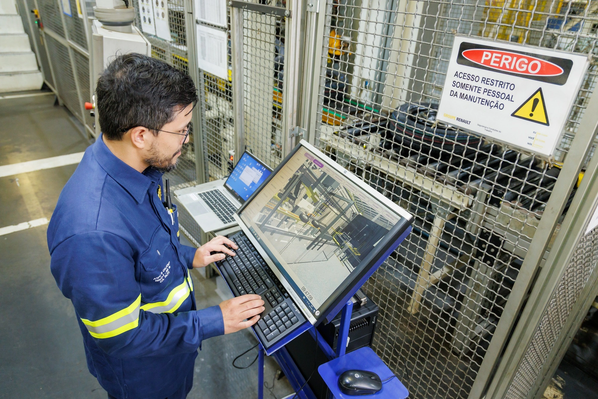 Metaversoindustrial Renault 011