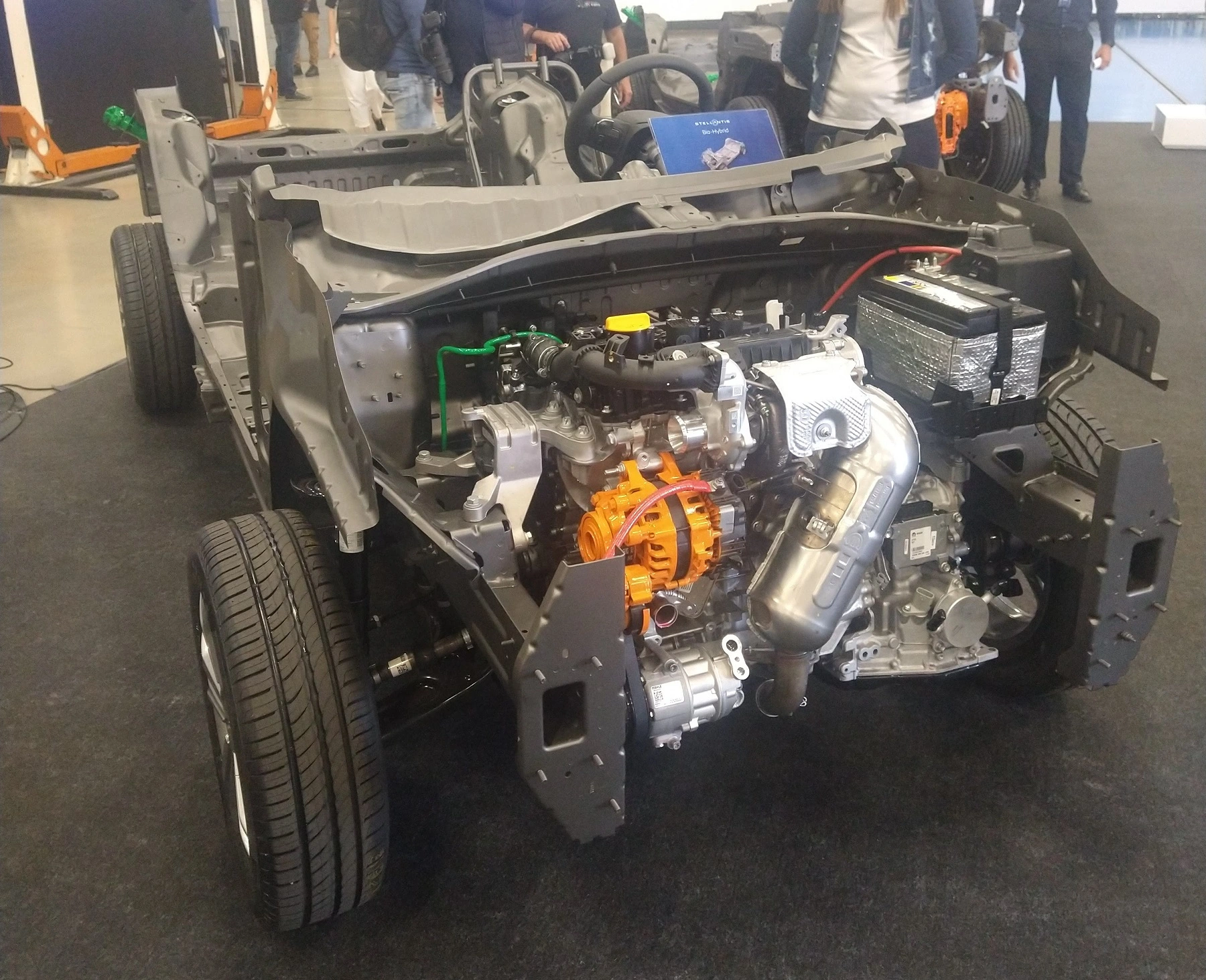 Stellantis Bio Hibrid (1)