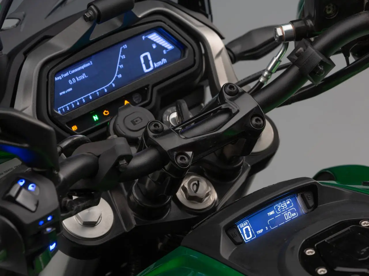 Bajaj Dominar 400 Divulga├º├úo 3