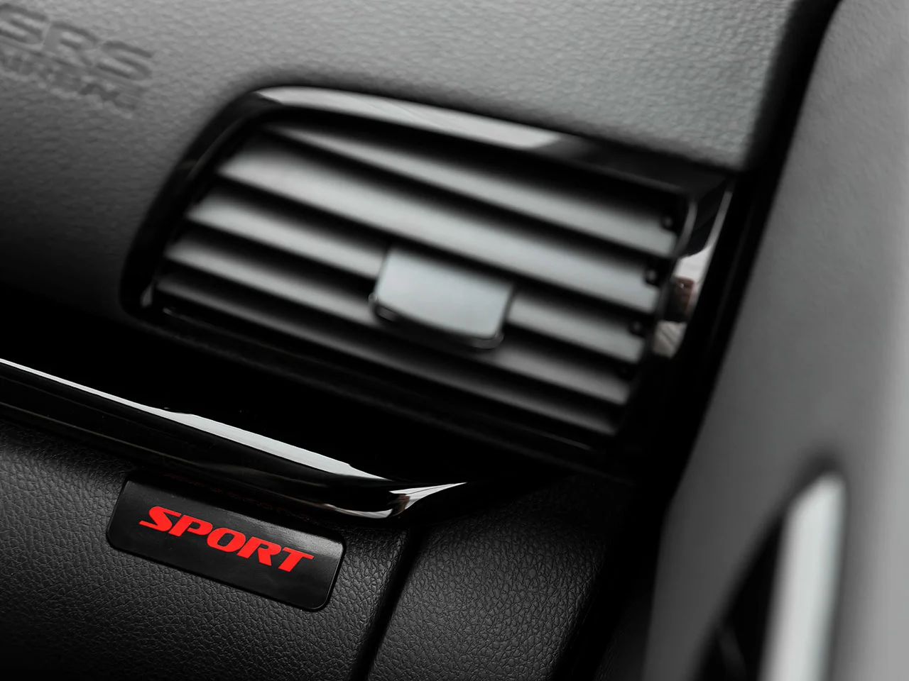 Mitsubishi Eclipse Cross Sport 4