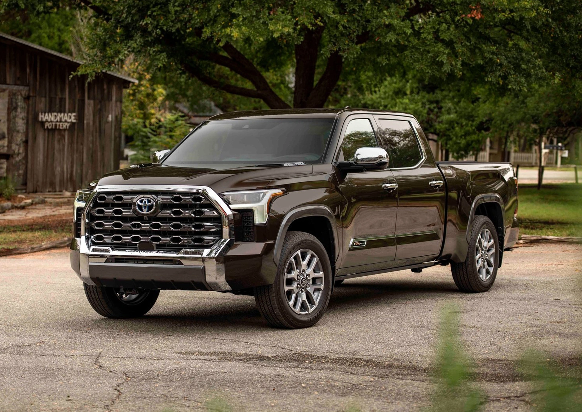 Toyota estuda trazer Tundra para luta de gigantes | Webmotors