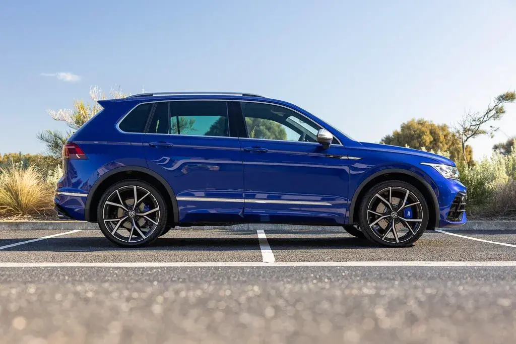 2022 Volkswagen Tiguan R 05