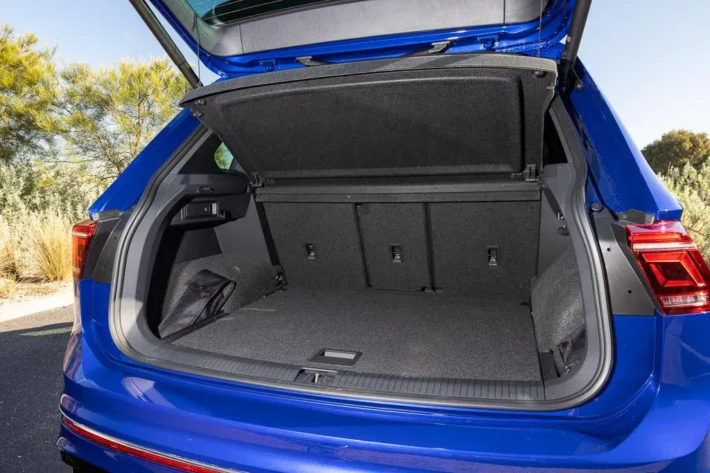 2022 Volkswagen Tiguan R 24