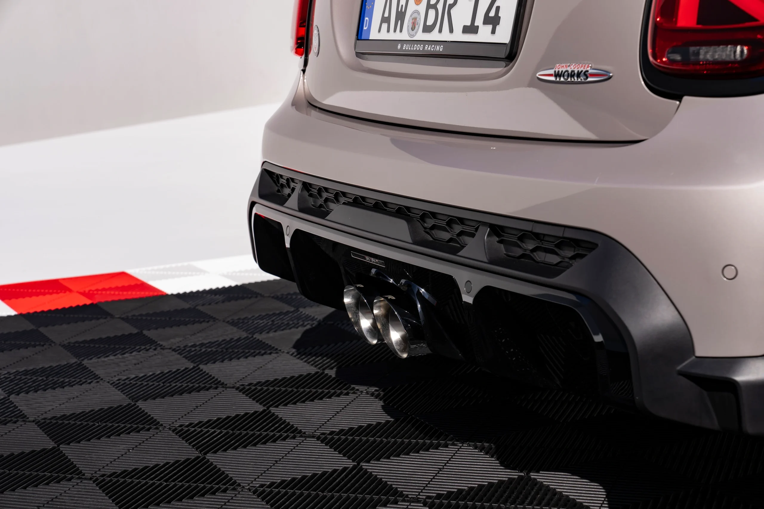 Mini Cooper John Cooper Works Bulldog (5)