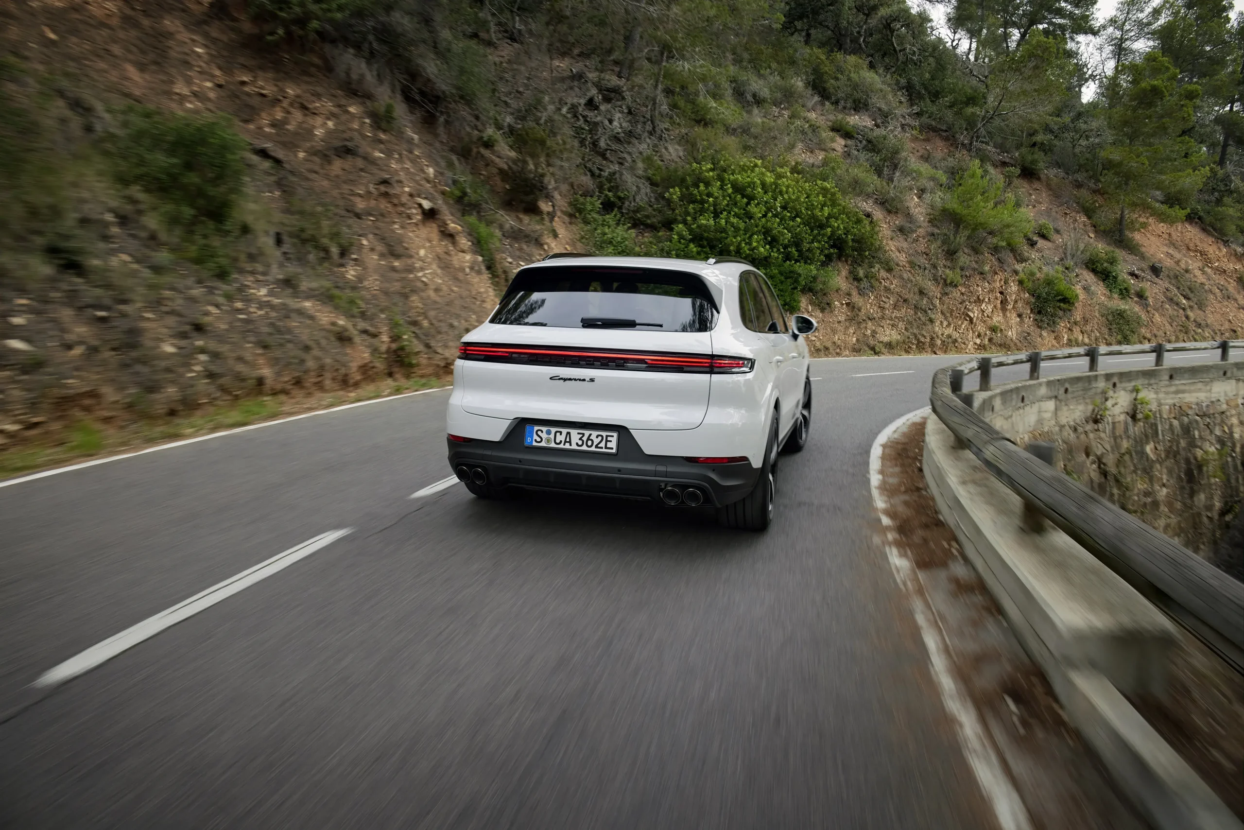 Novo Porsche Cayenne S E-Hybrid 2