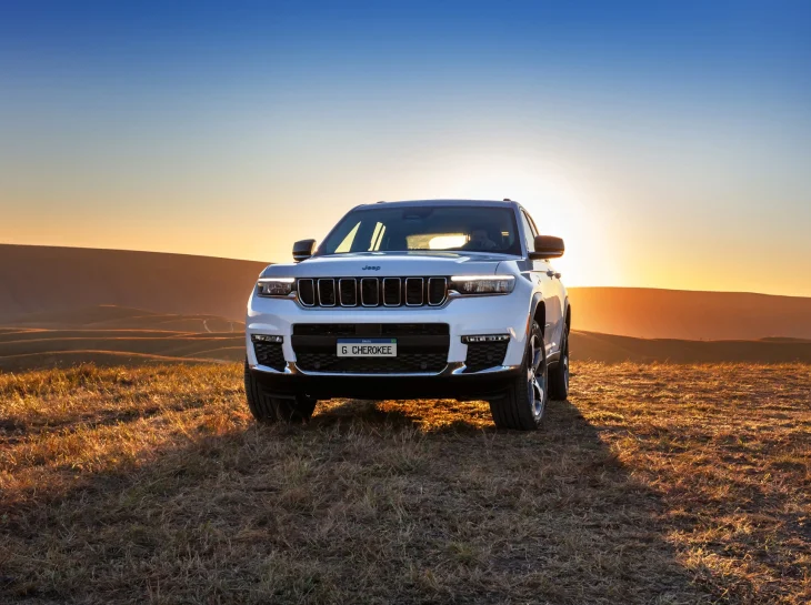 Novo Jeep Grand Cherokee chega por R$ 569.990
