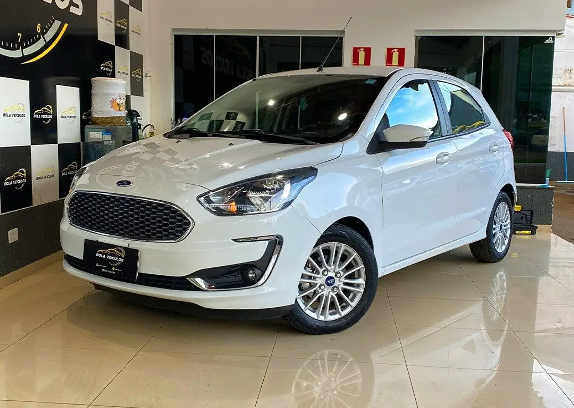 Ford Ka Titanium potente, completo e com preço de Kwid 0 km