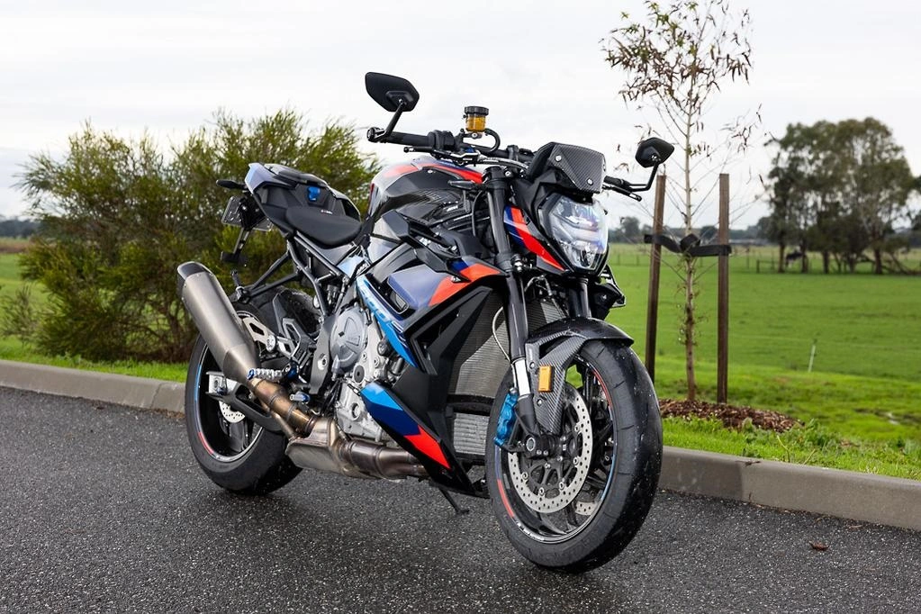 Bmw M 1000 R (1)
