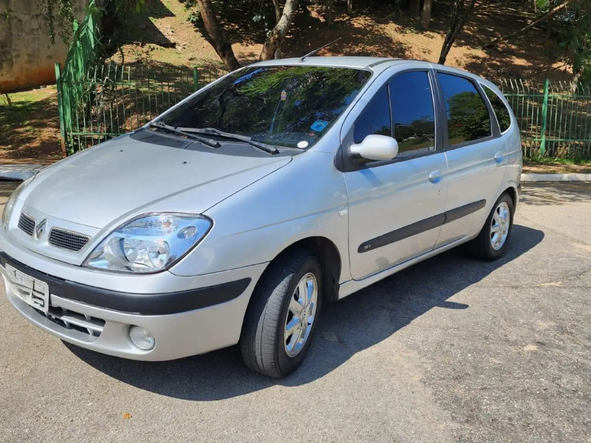 Renault Scenic 1.6 Authentique 16v Flex 4p Manual Wmimagem12260267479