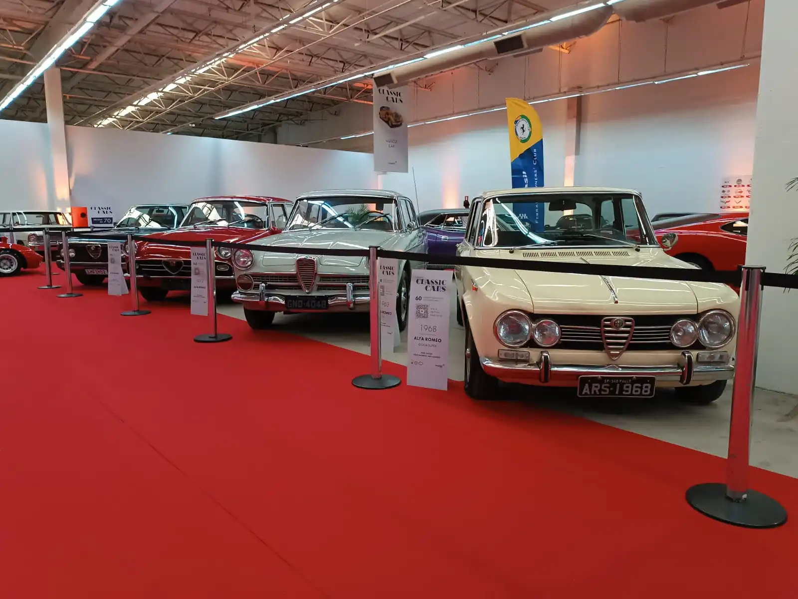 Alfa Romeo Ti4 1985 (azul), Alfa Romeo 2150 1972 (vermelho), Alfa Rmeo Jk 1963 (verde Claro) E Alfa Romeo Giulia Super 1968