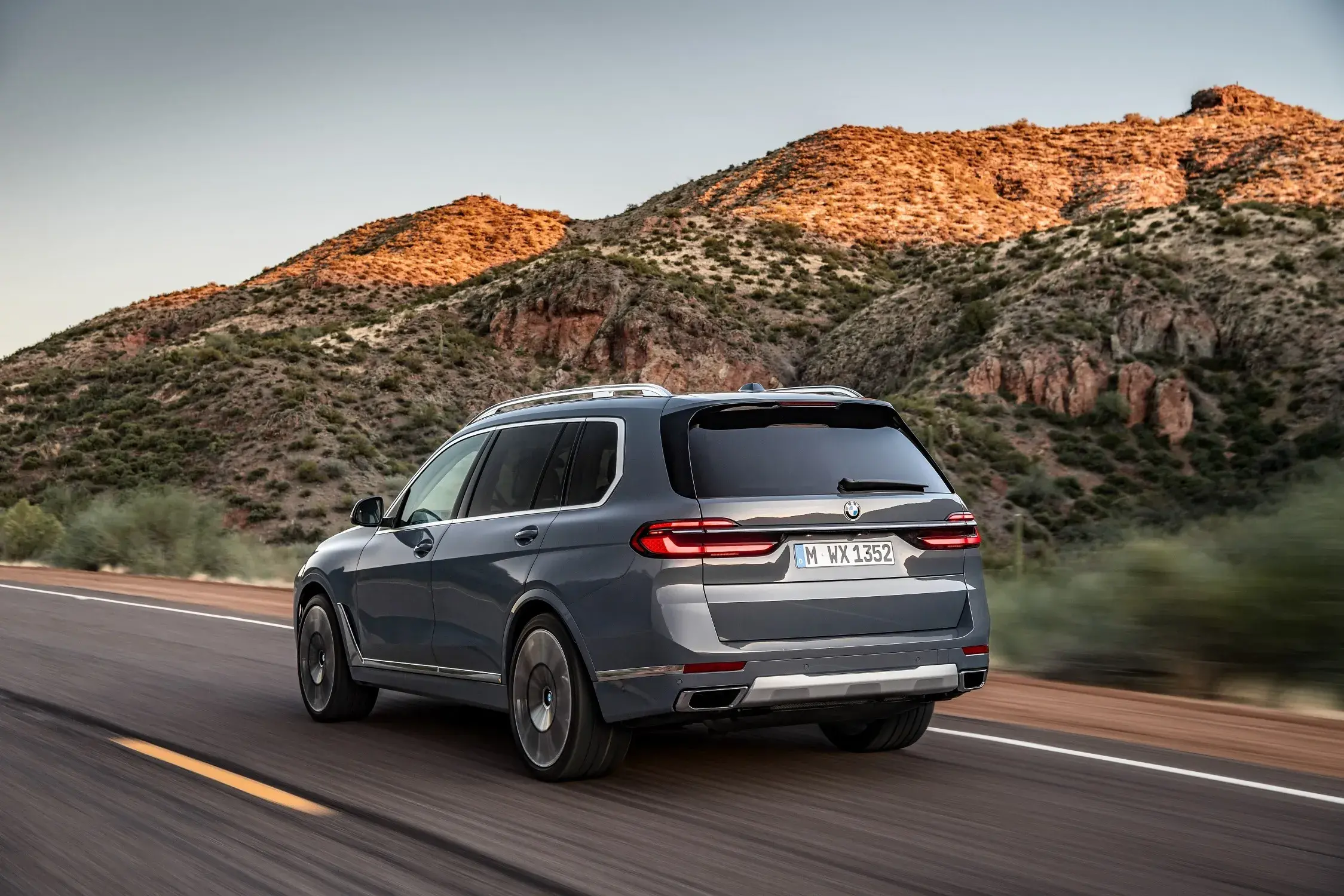 Bmw X7 M60i (4)