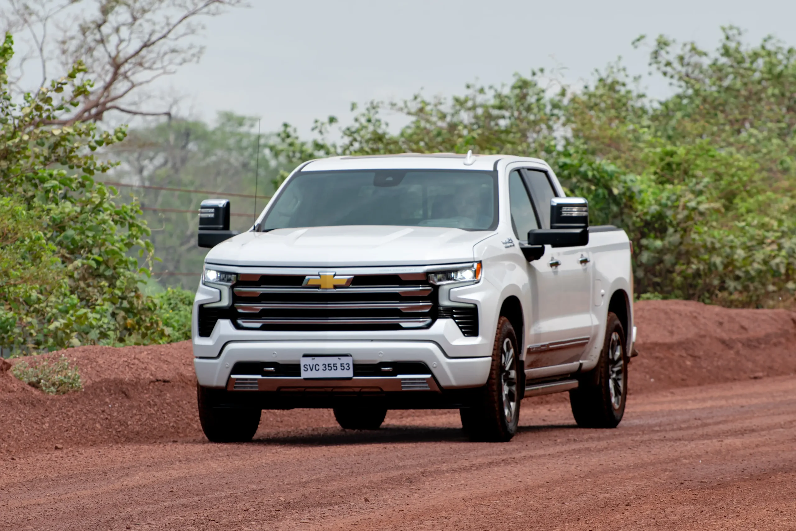 Chevrolet Silverado 2