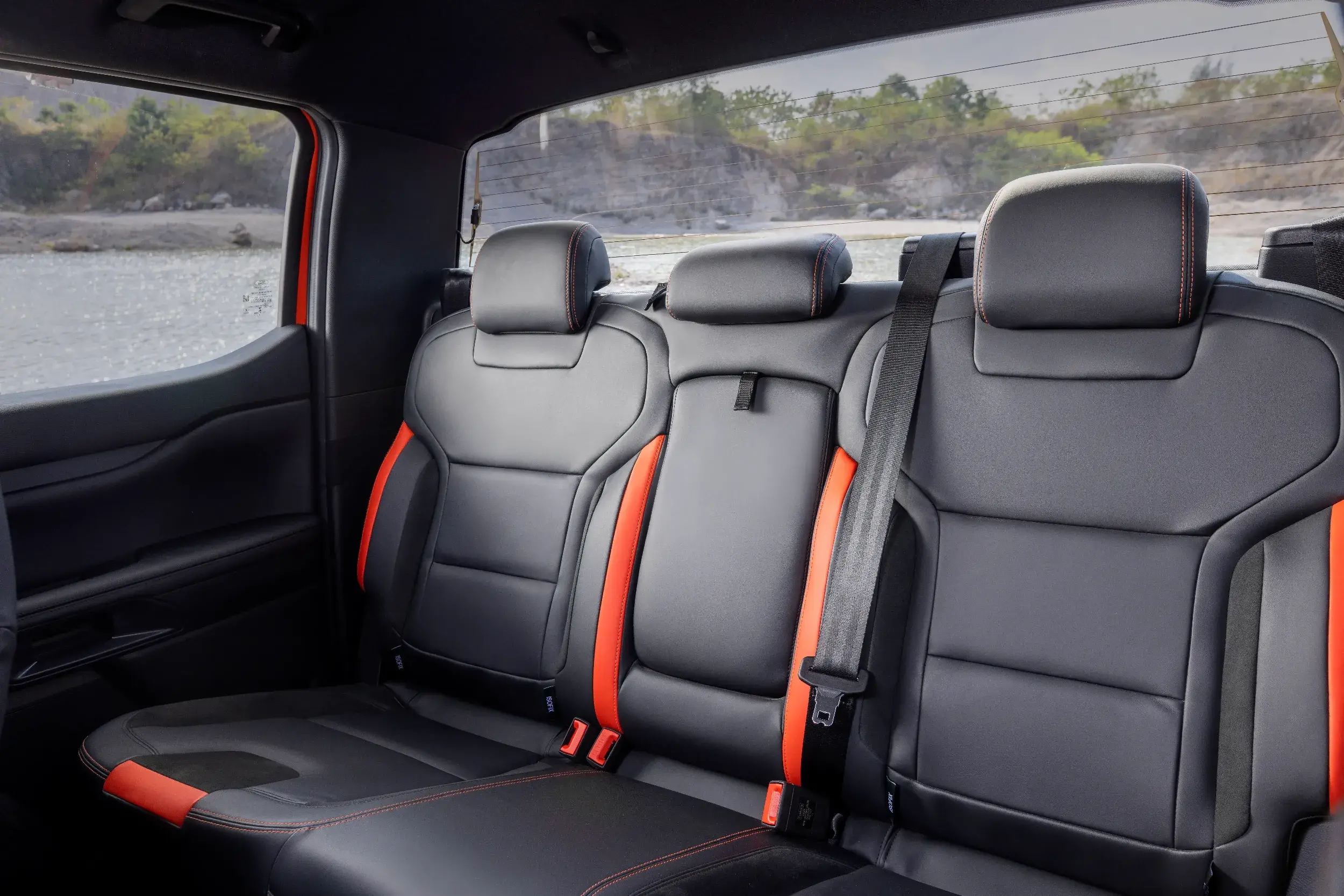 Interior Ranger Raptor 4
