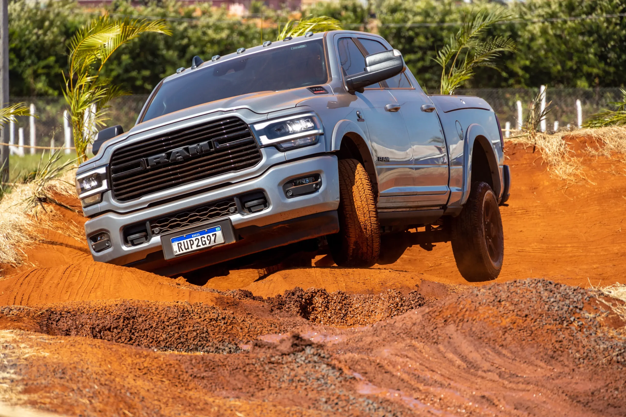 Ram 3500 Laramie Night Edition4