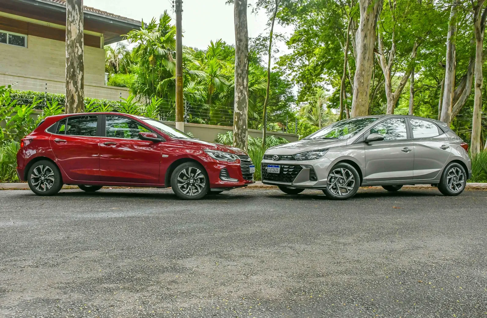 Hyundai Hb20 Tgdi X Gm Onix Turbo 1135