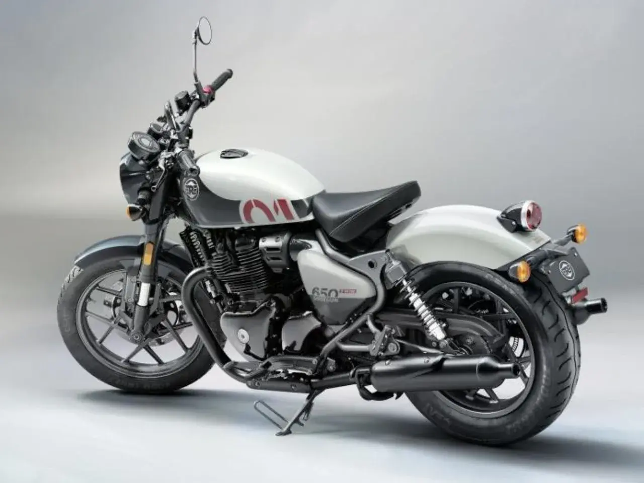 Royal Enfield Shotgun 650 Branca (2)