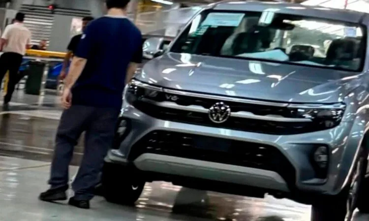 Amarok 2024 Flagra (crédito Reprodução)w