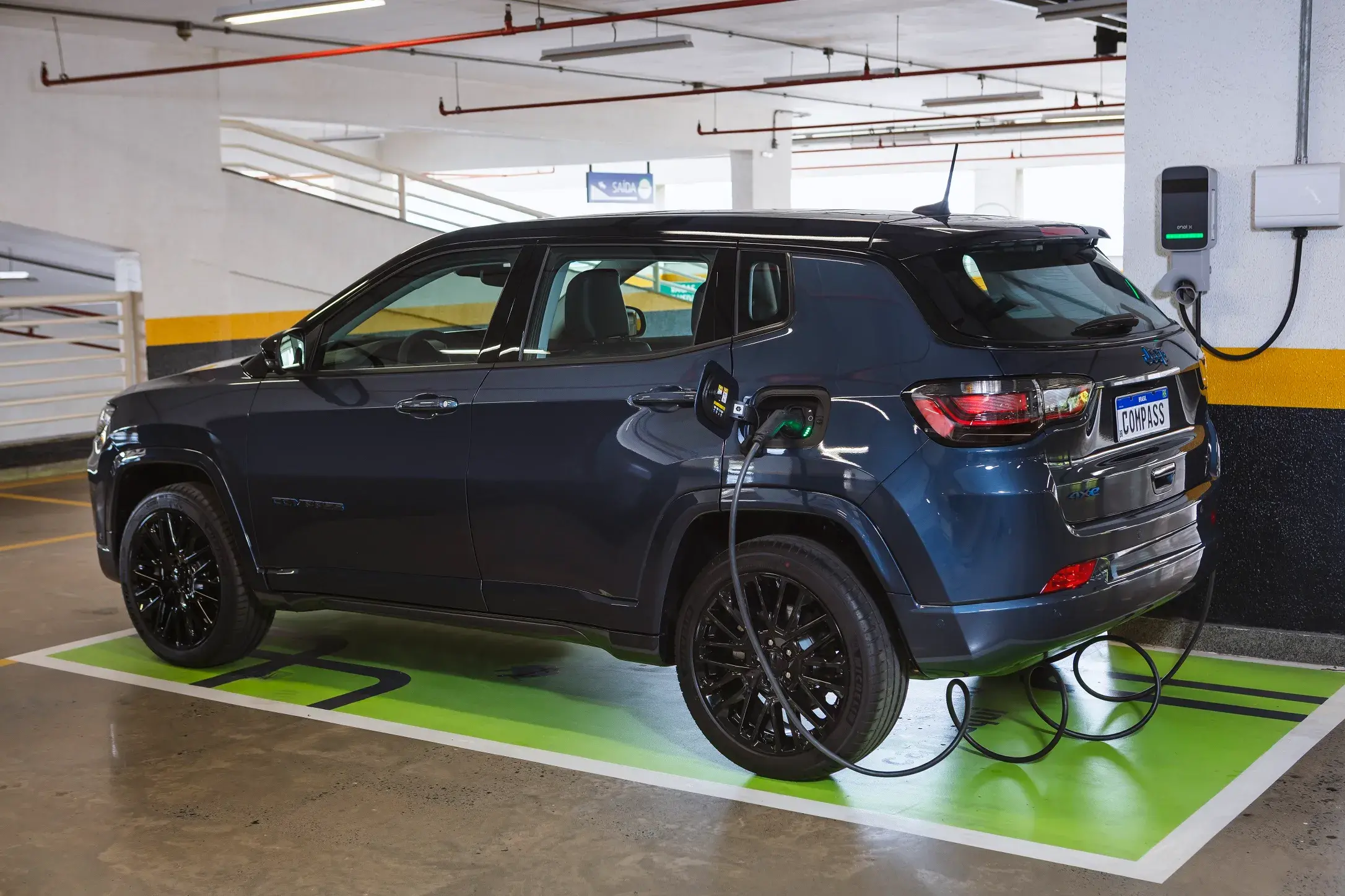 Jeep Compass 4xe Ambientadas 13