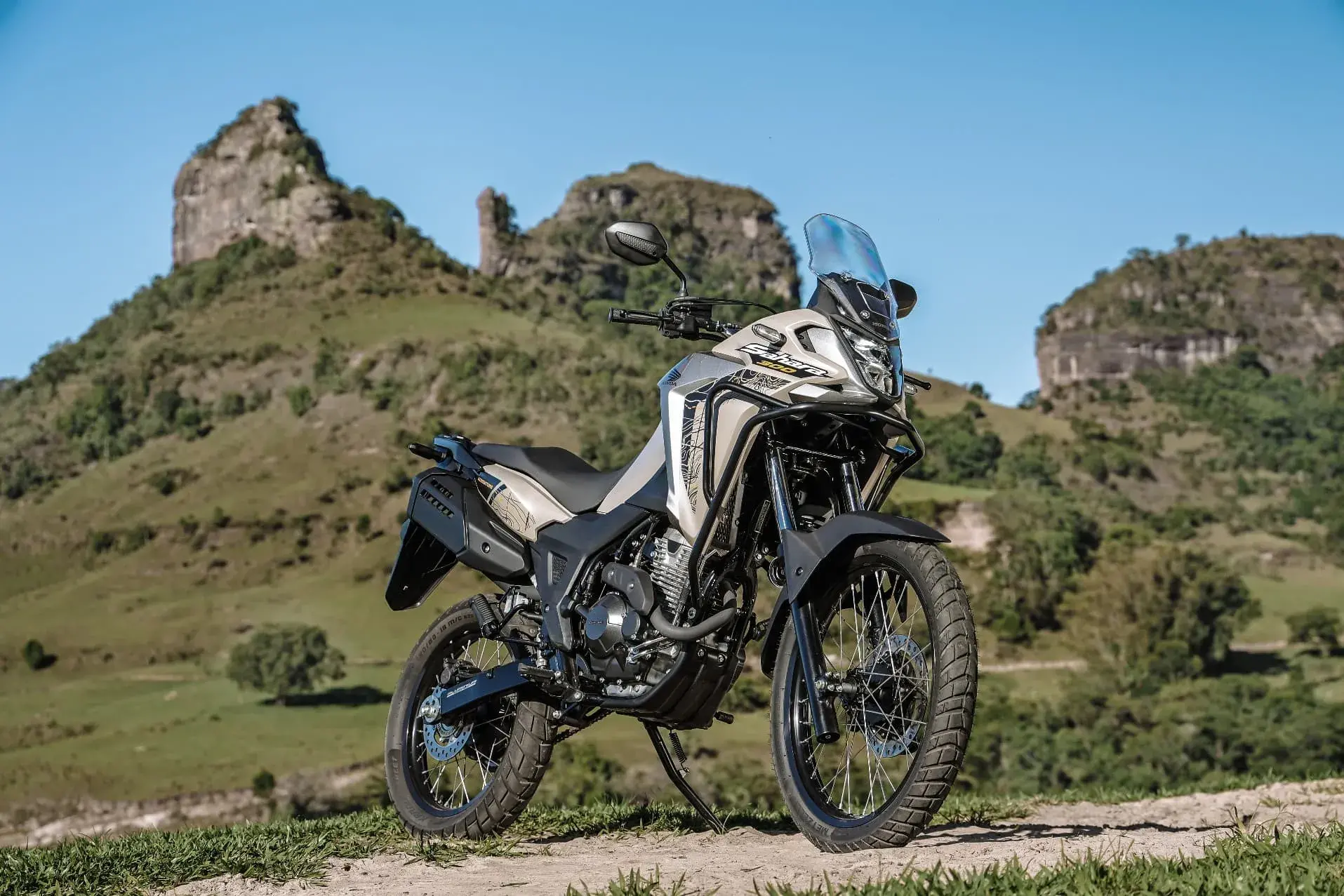 Honda Xre 300 Sahara 2024 (12)