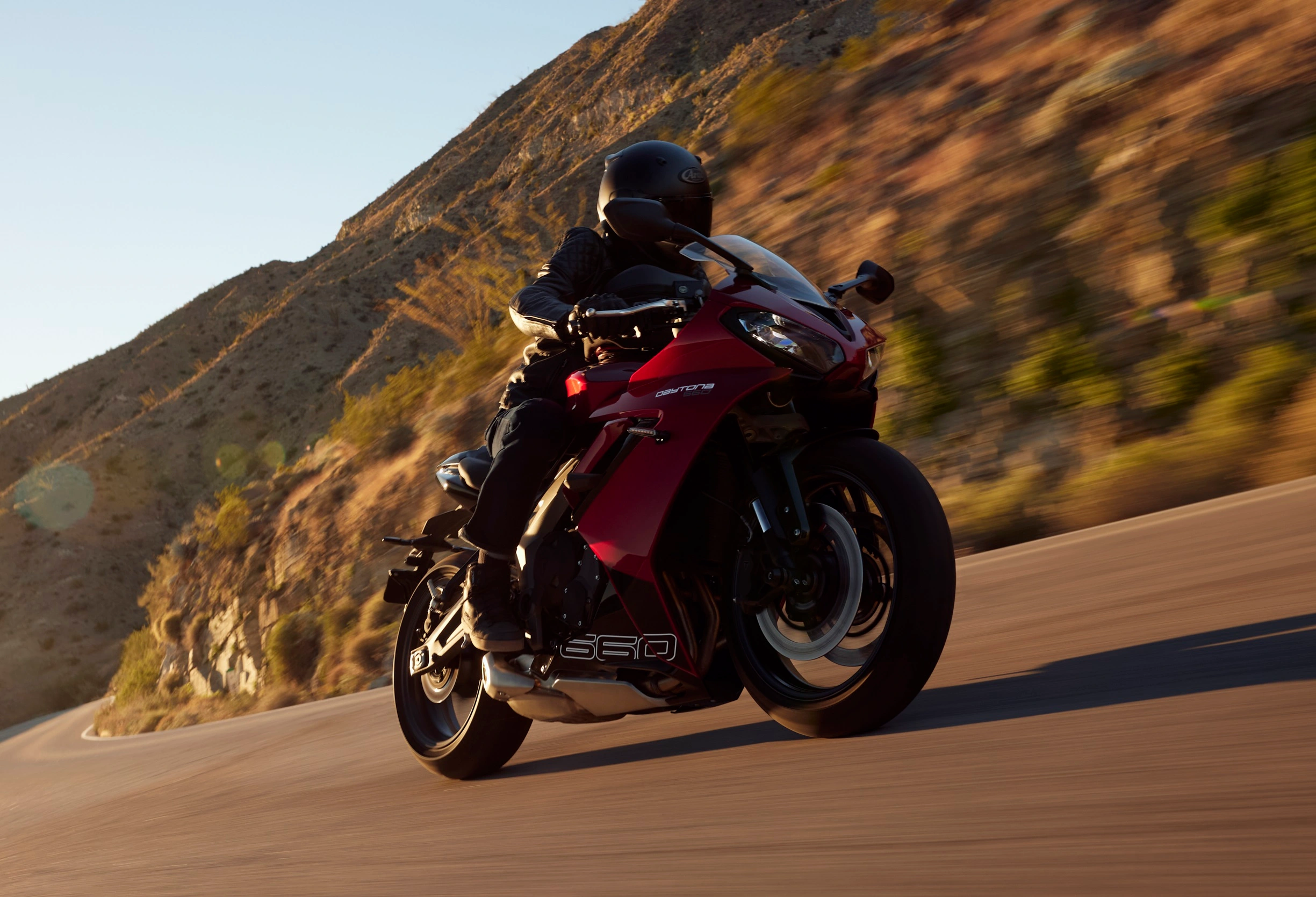 Triumph Daytona 660 2024 (1)