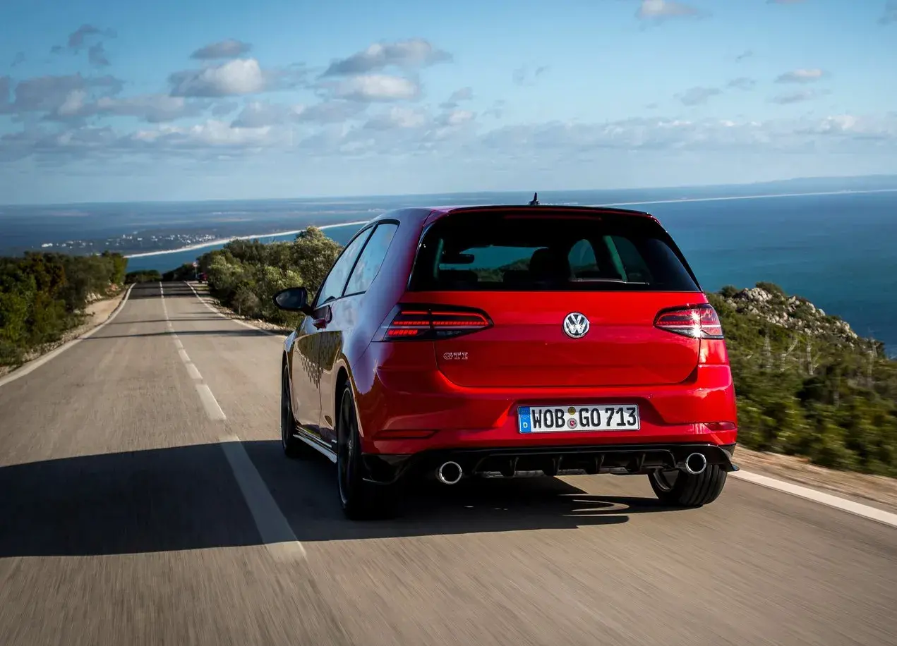 Vai viajar com sua família? Vale fazer um check-up do carro ou da moto antes de partir