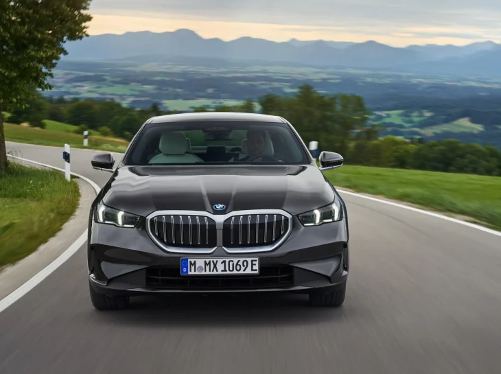 Novo BMW Série 5 chegará em março