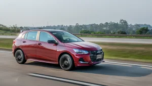 Chevrolet Onix chega forte em outubro e ameaça trio da Volkswagen