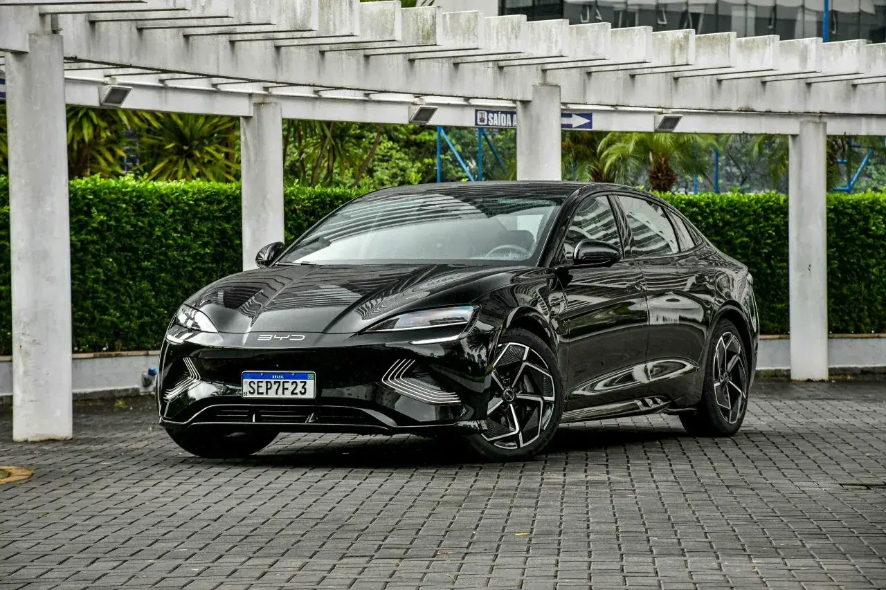 Já dá para viajar de carro elétrico pelo Brasil?