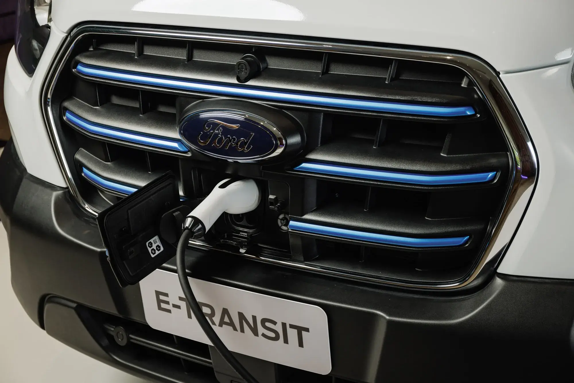 Ford Pro E-Transit Chassi Carregador