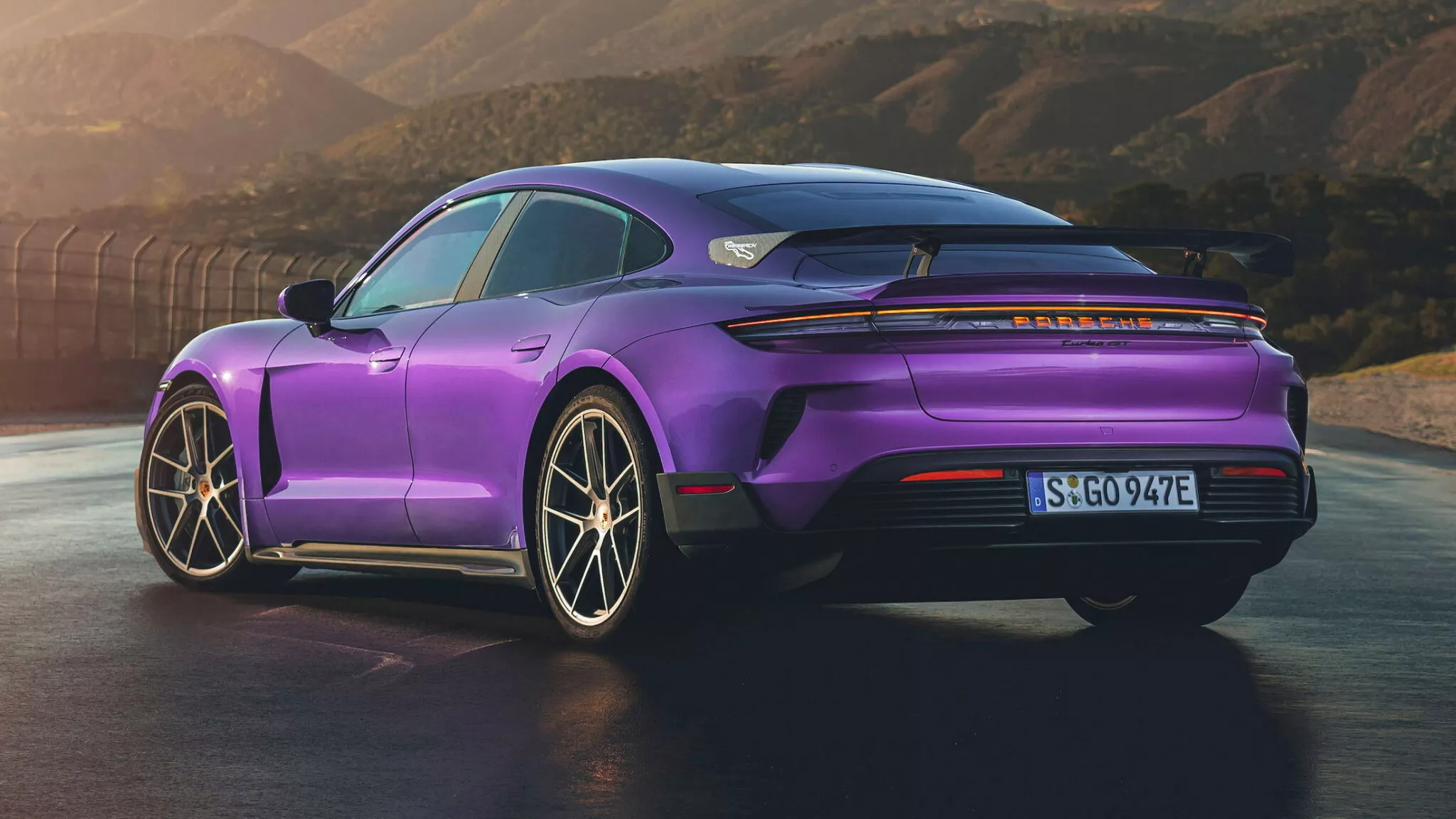 Porsche Taycan Turbo Gt Sky Purple Metallic 2s F2