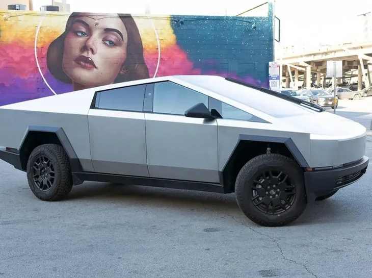 Teste: aceleramos a exótica Tesla Cybertruck