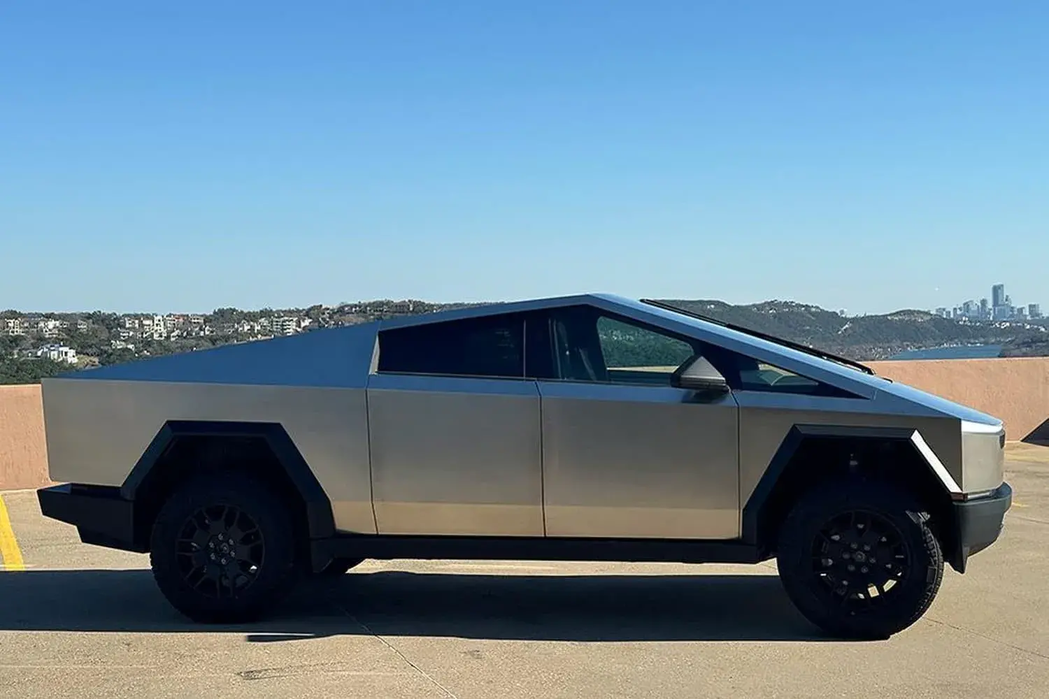 2024 Tesla Cybertruck 4161 (1)