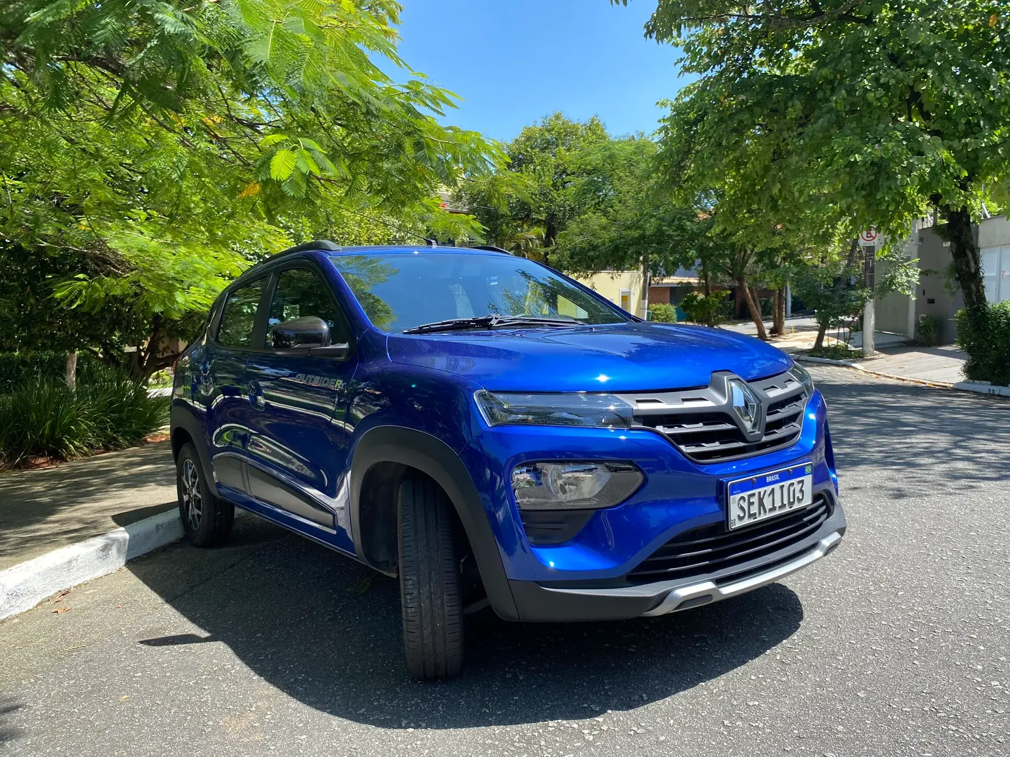 Renault Kwid é uma boa opção para adquirir agora que a CNH sem autoescola foi aprovada