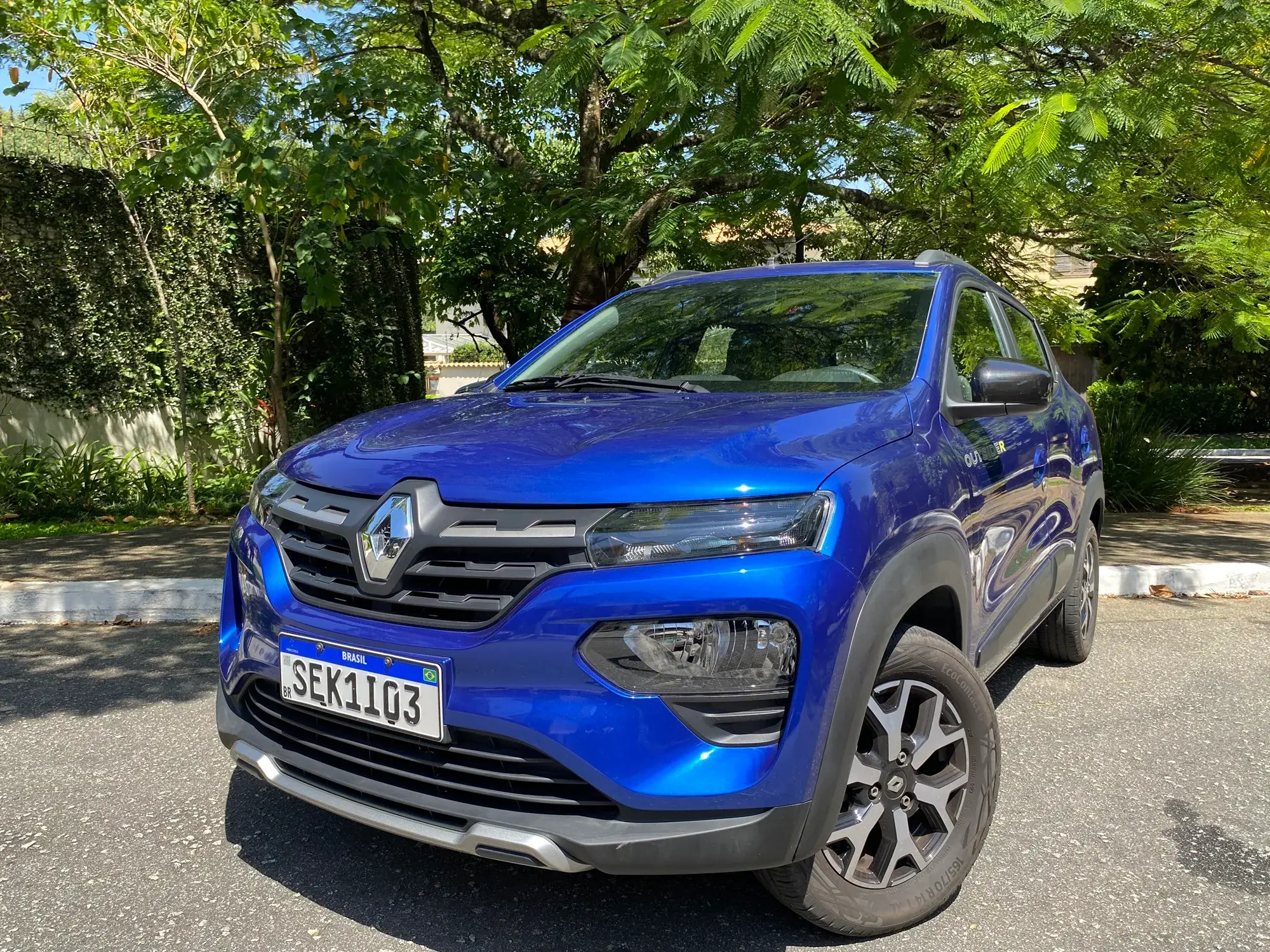 carros baratos - Renault Kwid Outsider 3